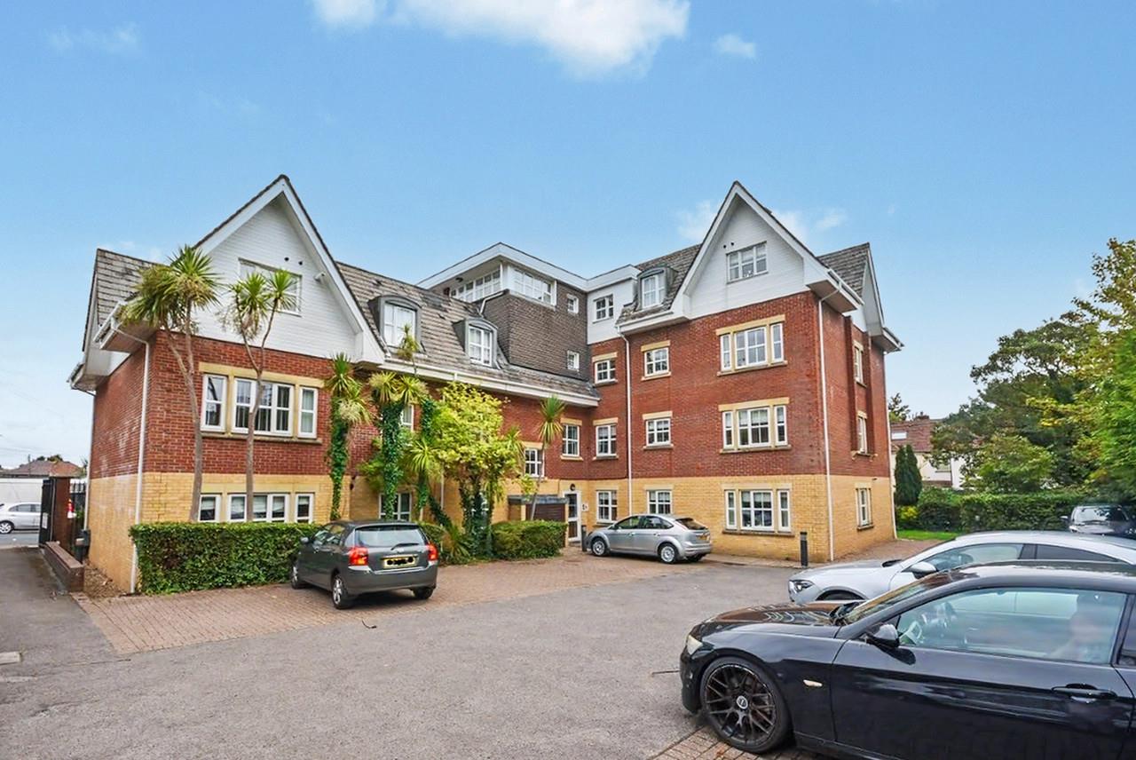 10 Cwrt Newydd, Elm Grove Road, Dinas Powys, CF64 4BD